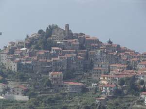 This is NOT an unverified 'web portal' or online directory - we select only those places that satisfy our criteria for price, quality, charm and location. The places to stay presented here are particularly suitable for accommodation only short-breaks. Places to stay have been carefully selected so that you can reach them easily - ideal for long weekends and short break holidays when short transfer times are important.